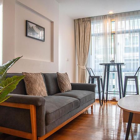 Recently Renovated Pool View Apartment In Modern Complex Patong Buitenkant foto