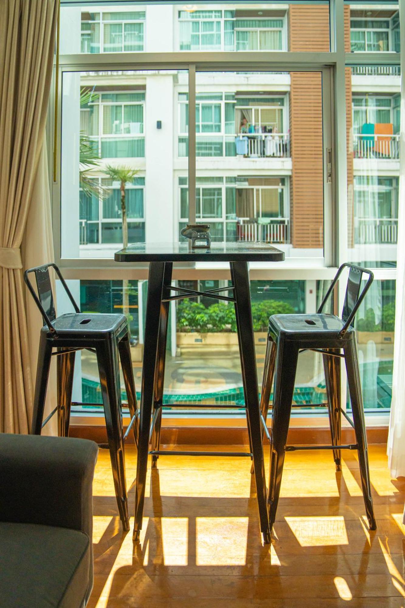 Recently Renovated Pool View Apartment In Modern Complex Patong Buitenkant foto